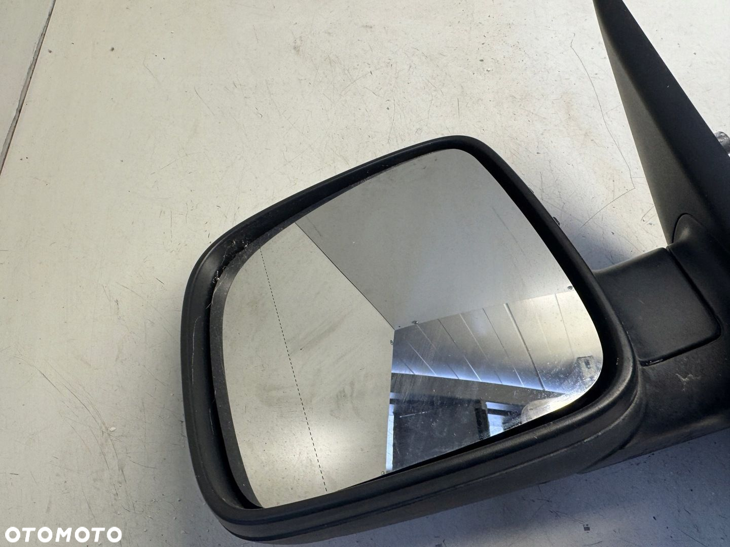VW T5 LUSTERKO LEWE - 7