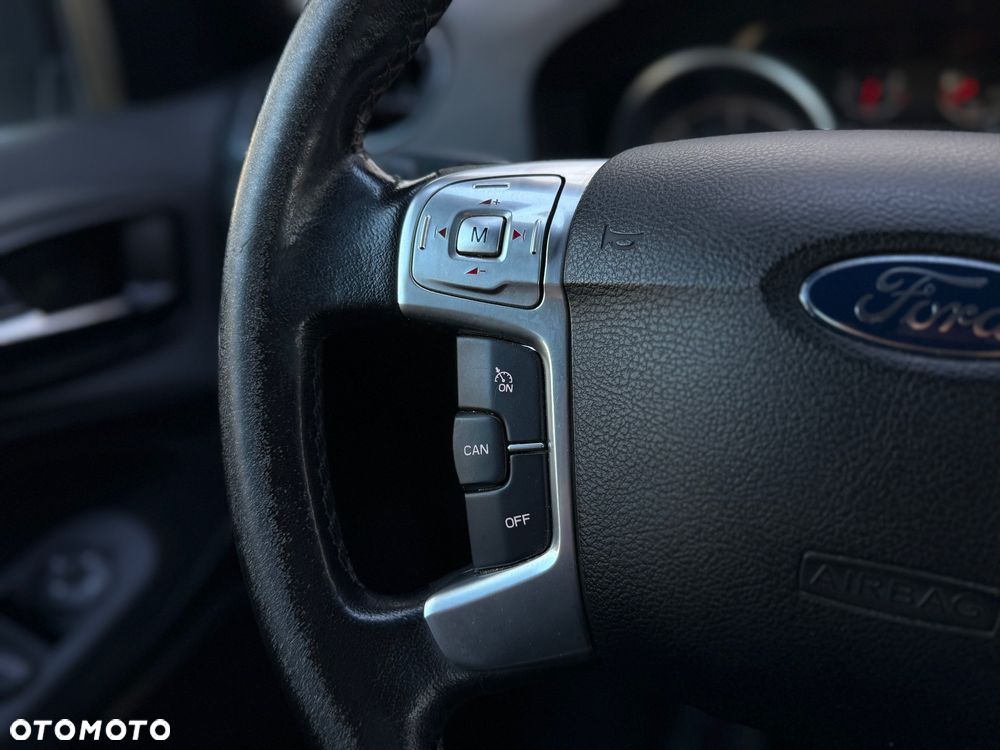 Ford Galaxy 2.0 TDCi DPF Titanium - 26