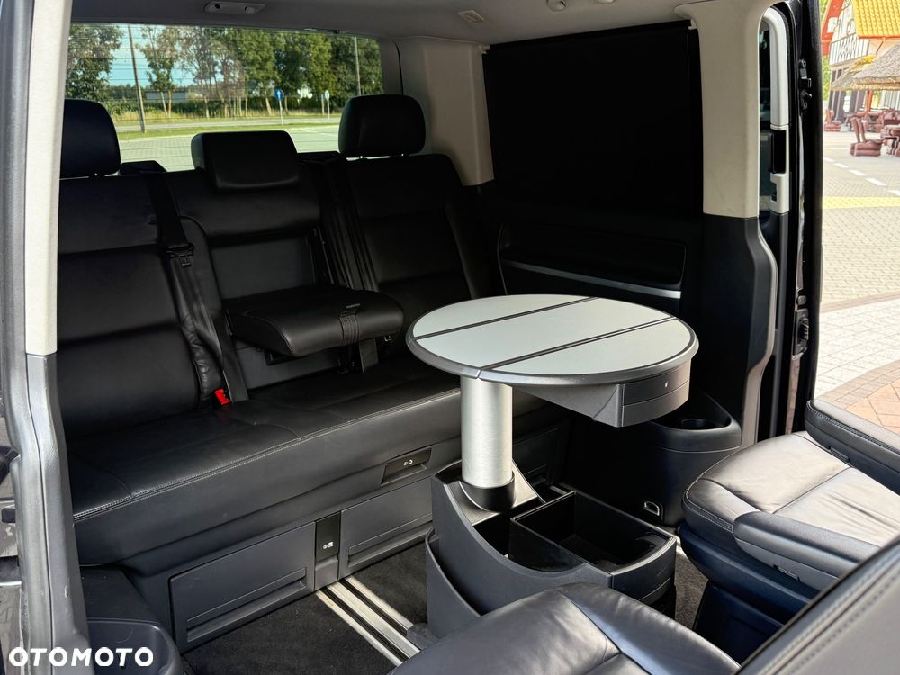 Volkswagen Multivan - 17