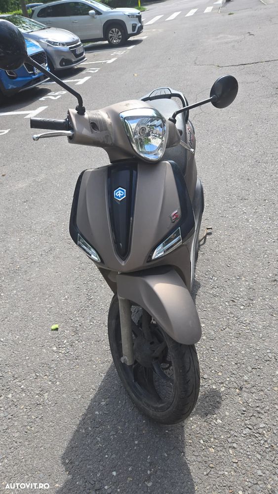 Aprilia SR Max 125 - 6