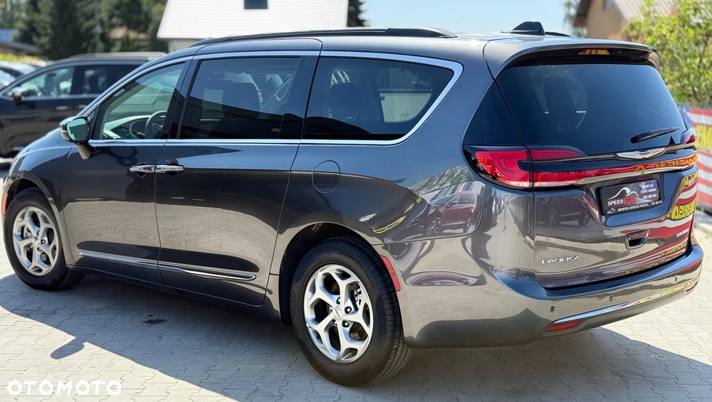 Chrysler Pacifica - 7