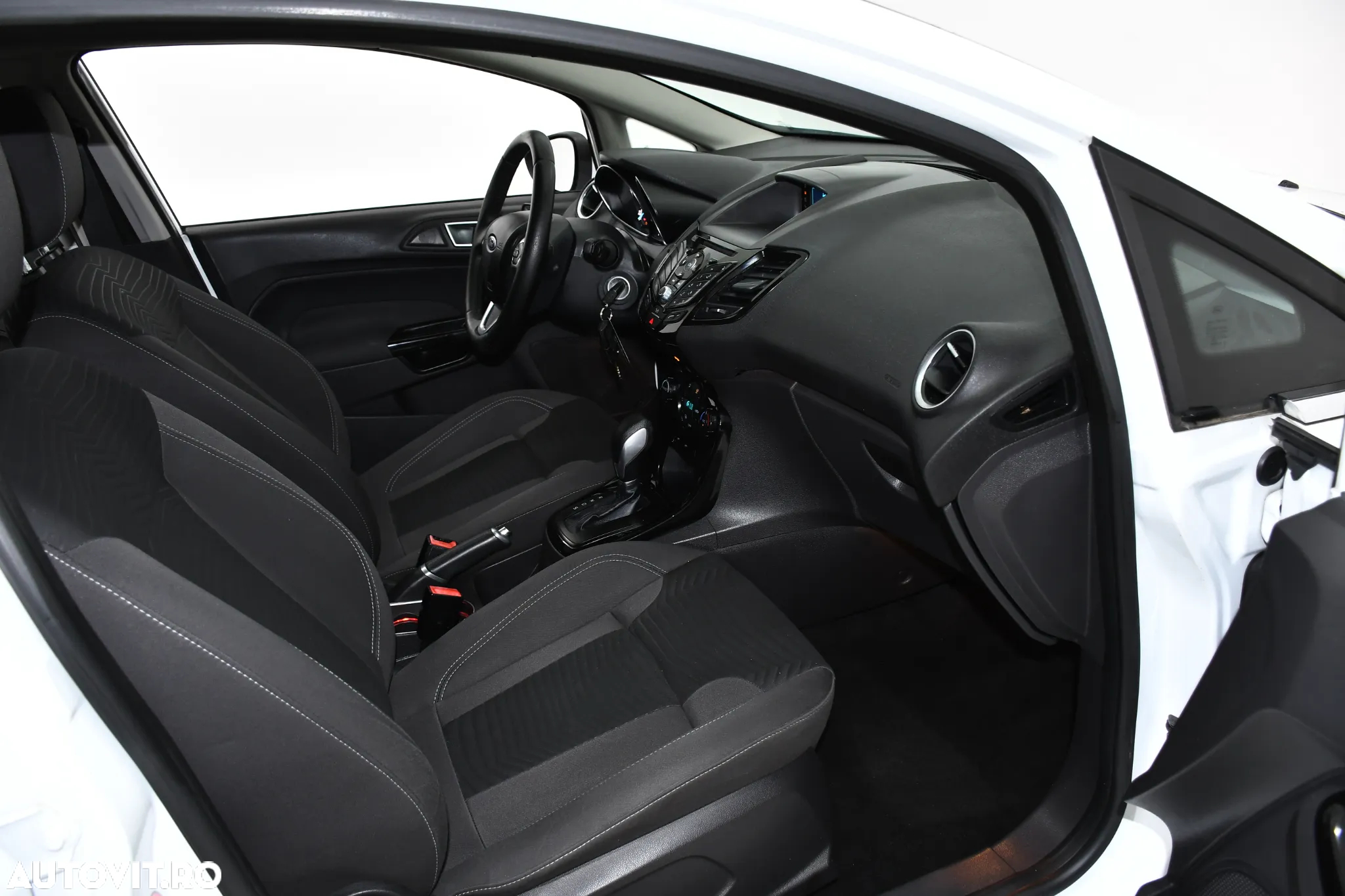 Ford Fiesta 1.0 EcoBoost S&S Aut. ACTIVE - 14