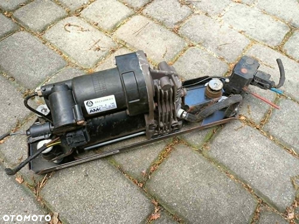 Kompresor sprężarka Nivo zawieszenia BMW E61 - 1