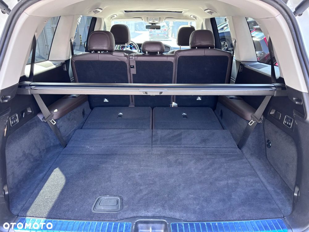 Mercedes-Benz GLS - 36