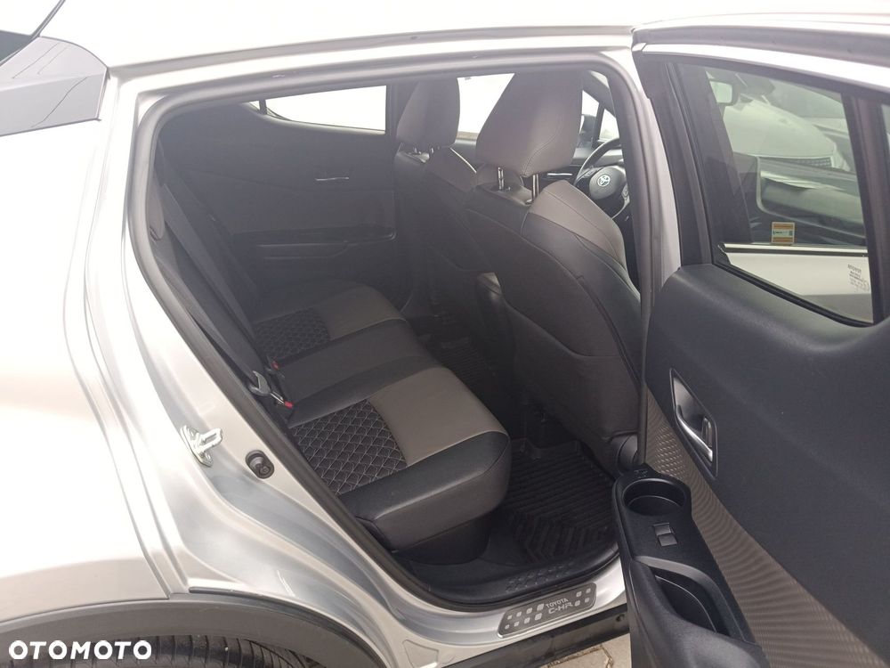 Toyota C-HR - 17