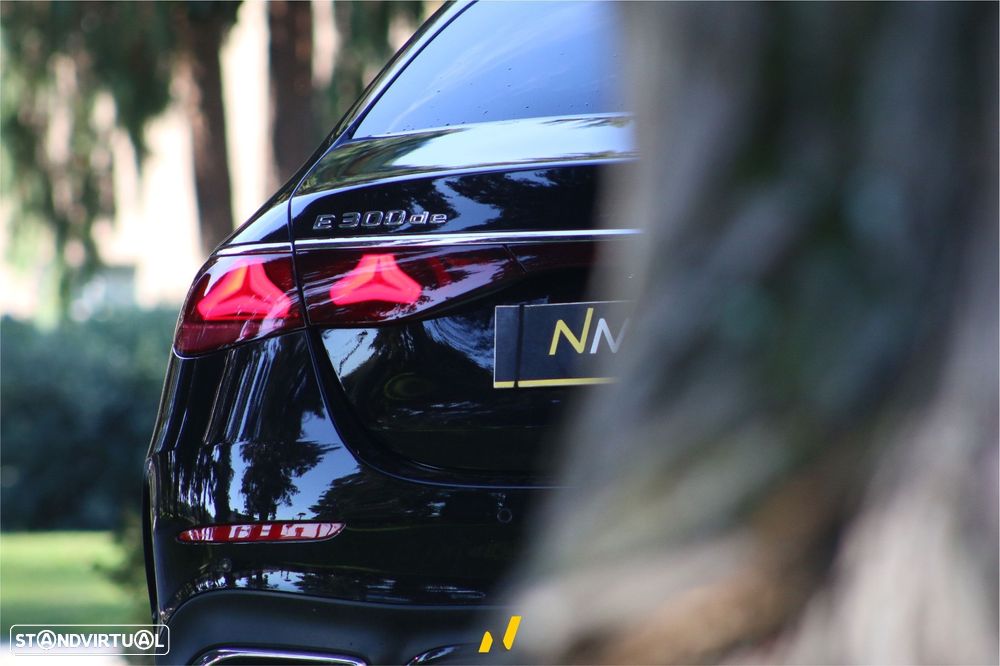 Mercedes-Benz E 300 de 4Matic T 9G-TRONIC AMG Line - 8