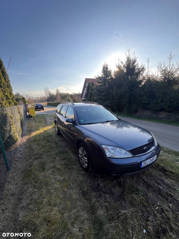 Ford Mondeo 2.0 Ghia - 13