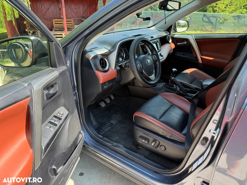 Toyota RAV4 2.2 D-4D 4WD Luxury - 15