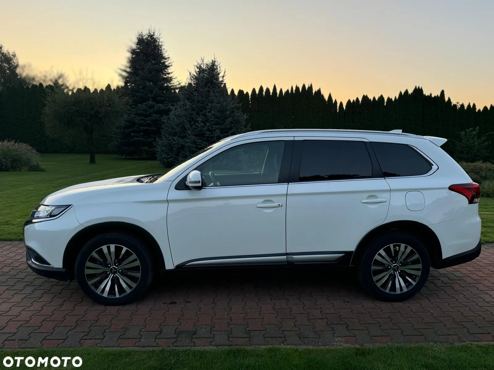 Mitsubishi Outlander 2.0 2WD CVT Spirit+ - 22
