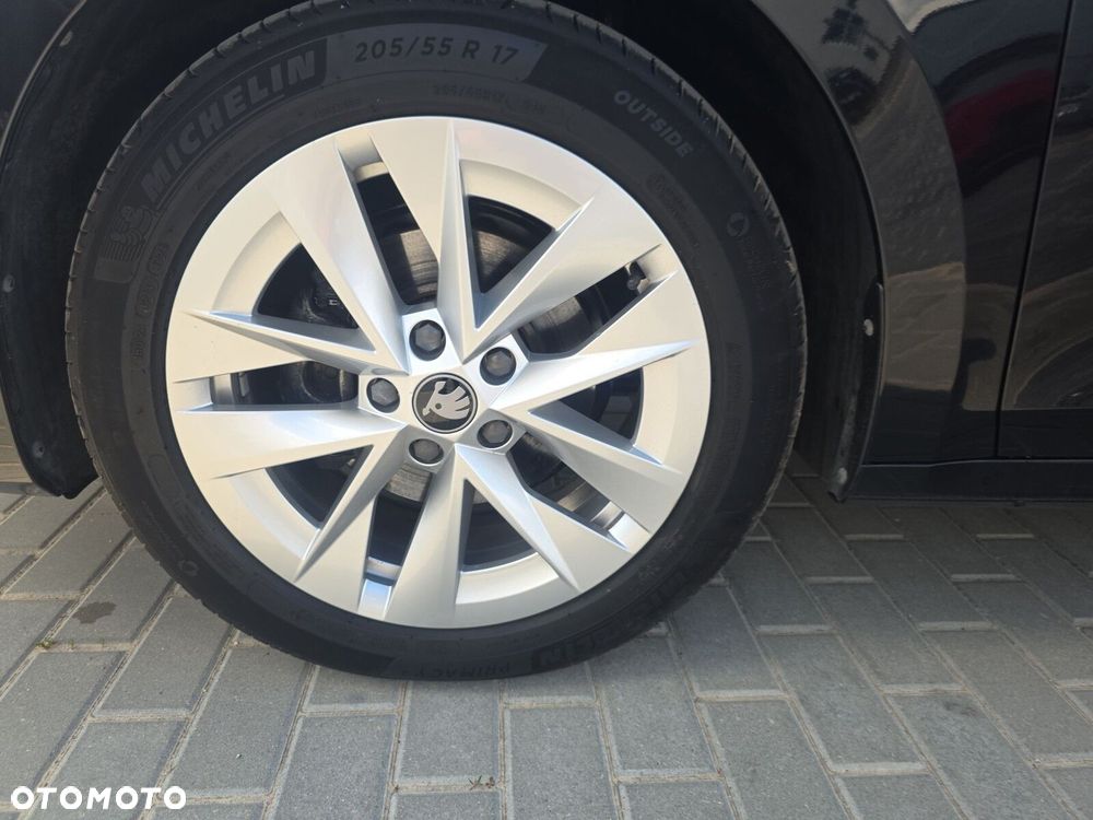 Skoda Octavia 1.5 TSI mHEV Drive Selection DSG - 24