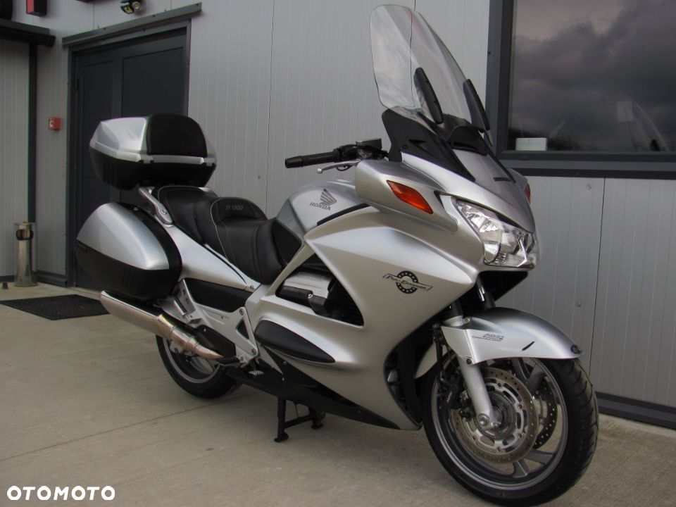 Honda ST - 1