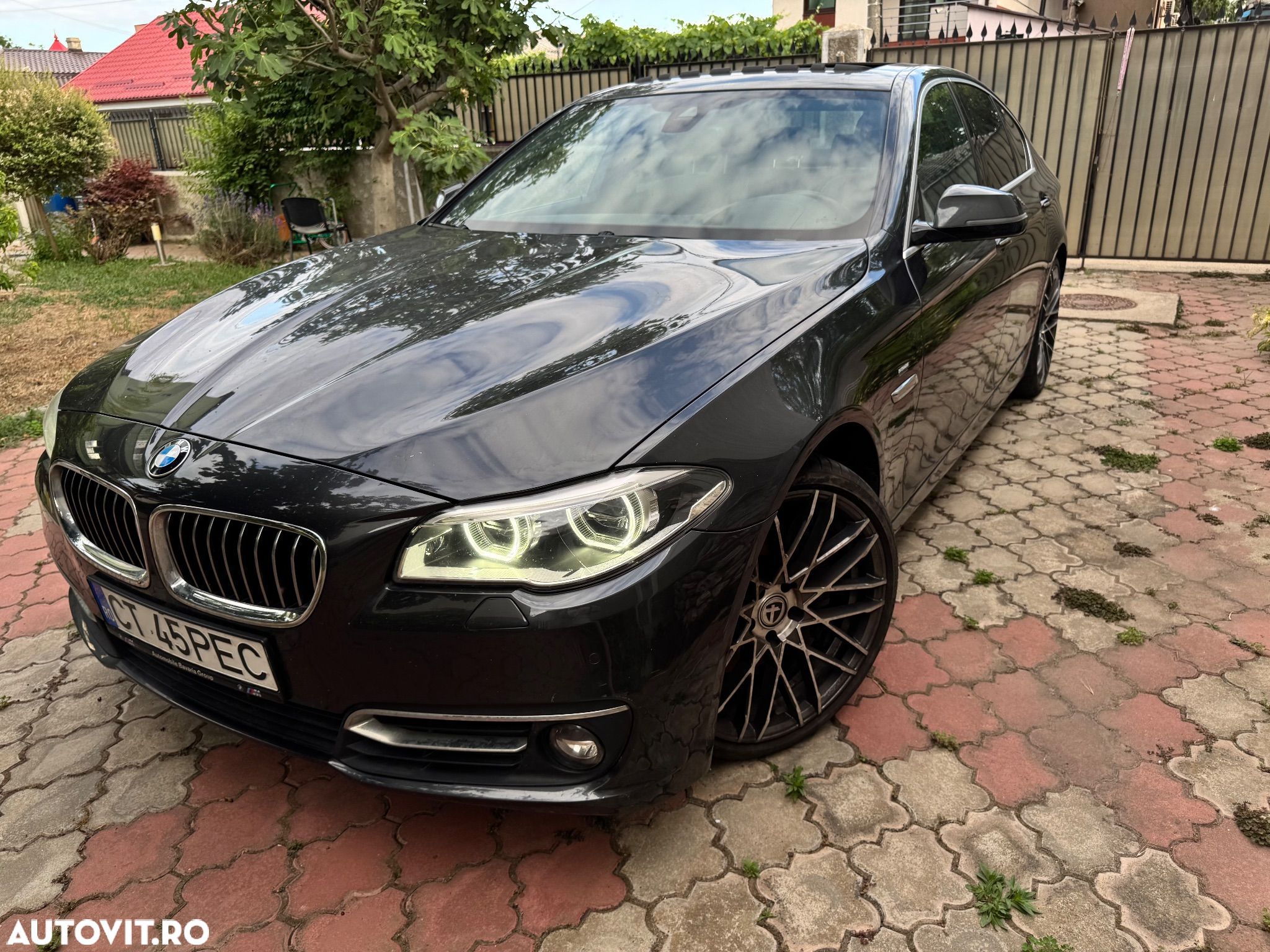 BMW Seria 5 525d xDrive AT - 1