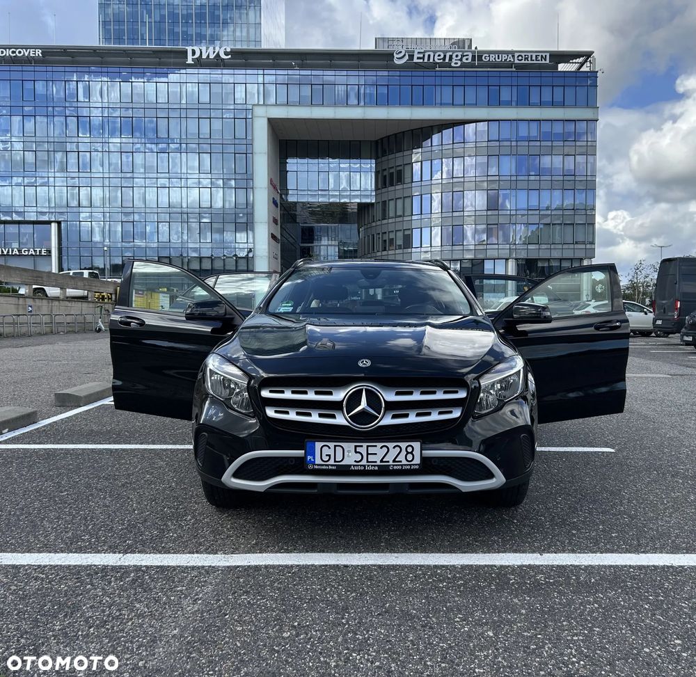 Mercedes-Benz GLA 200 7G-DCT Style - 3