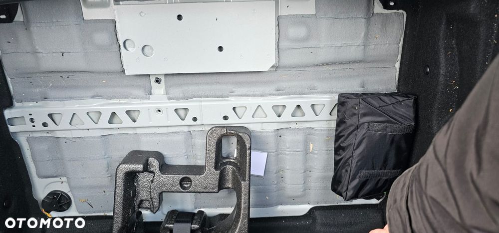 BMW Seria 1 118i GPF M Sport - 18