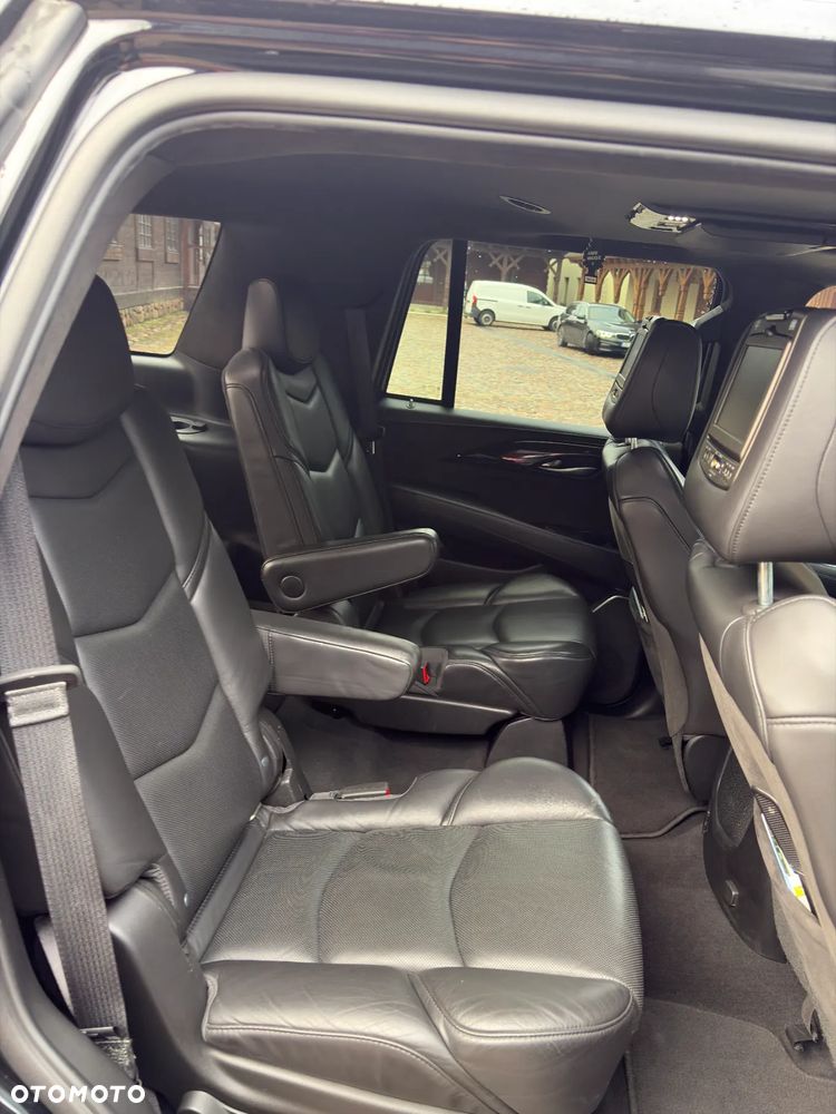 Cadillac Escalade - 9