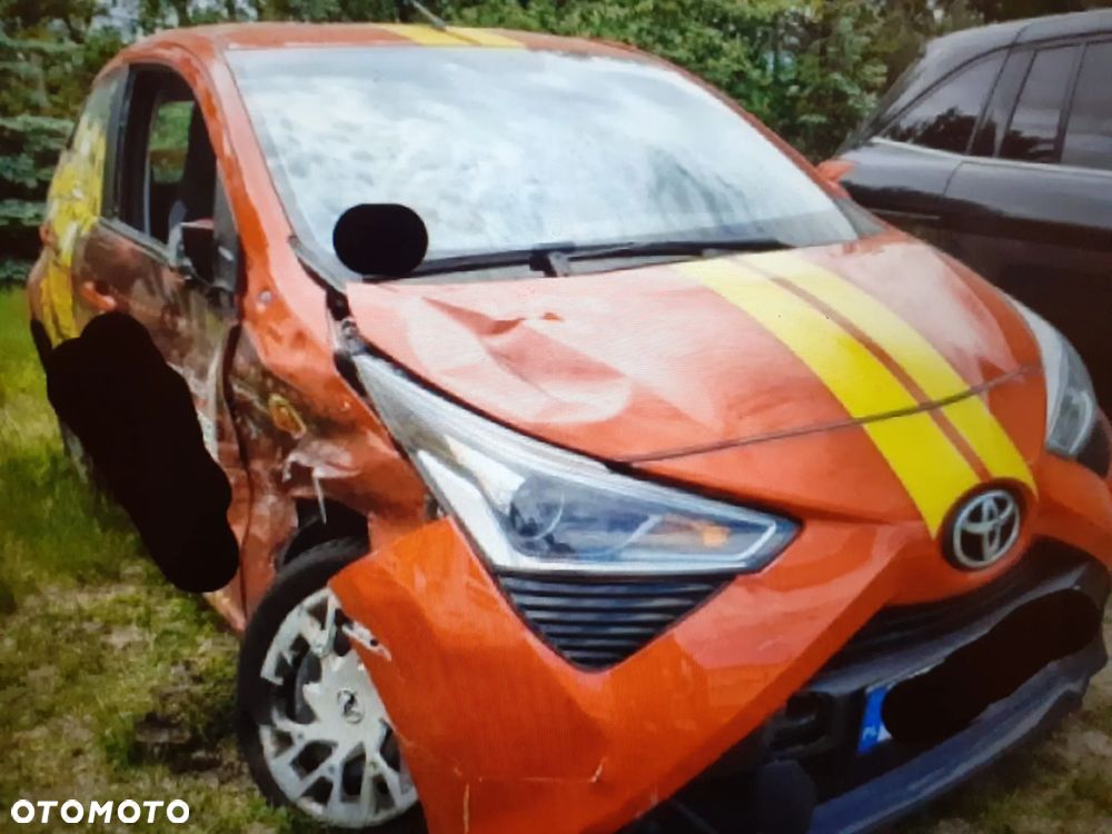 Toyota Aygo 1.0 VVT-i JBL Edition - 10