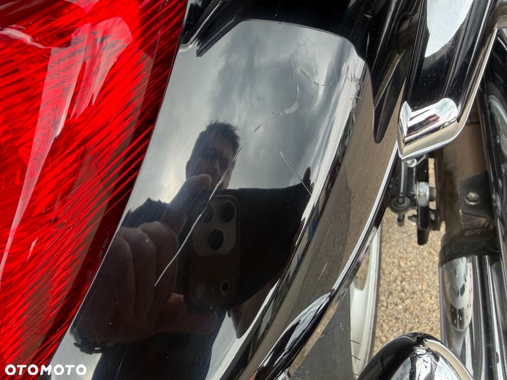 Suzuki Intruder - 4