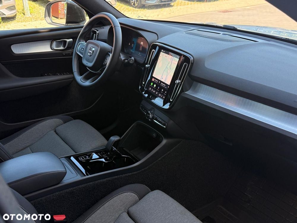 Volvo XC 40 B3 Plus Dark - 11