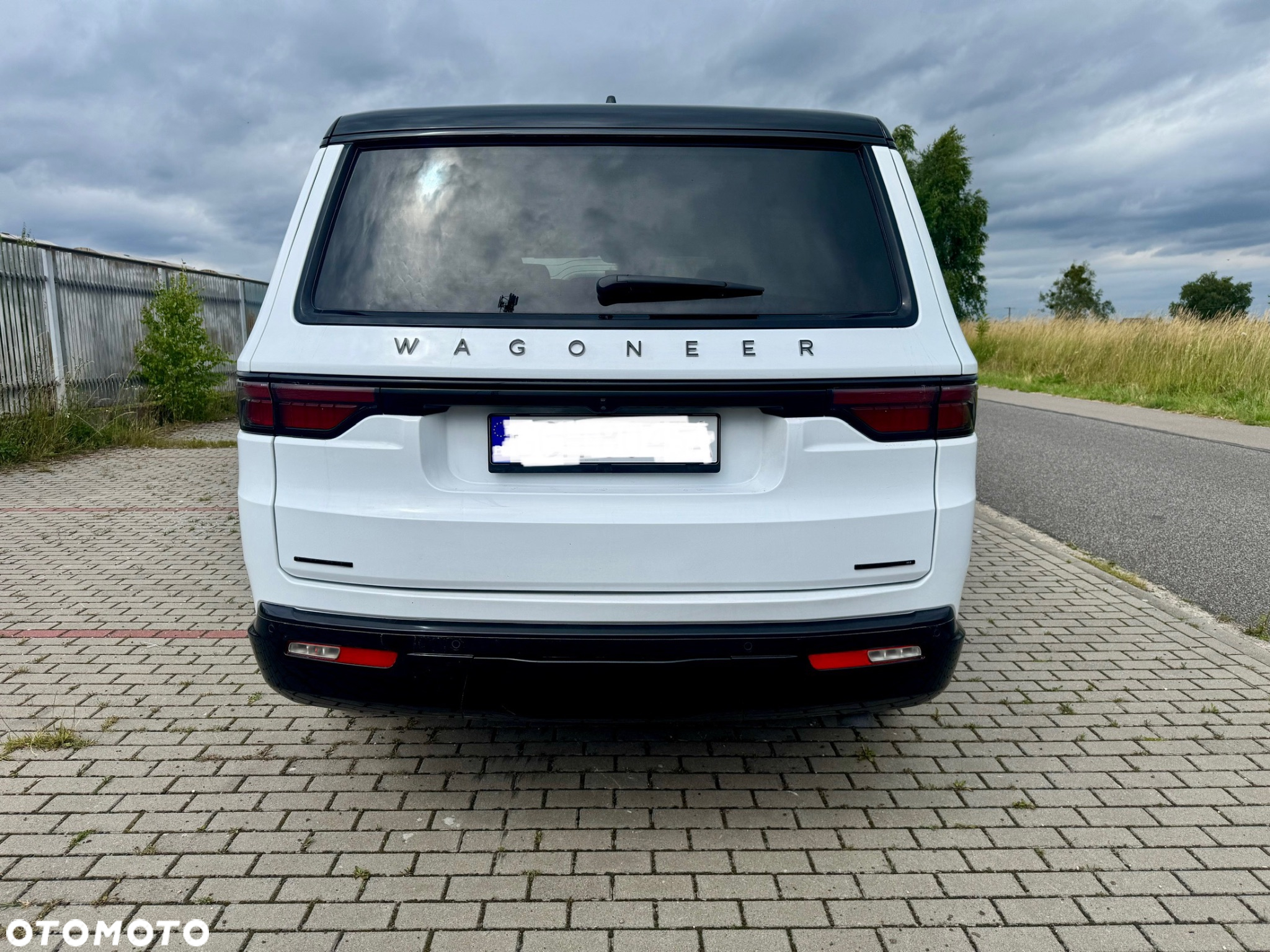 Jeep Wagoneer - 10