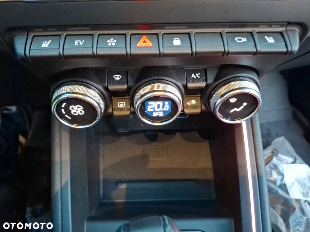 Renault Clio 1.6 E-TECH Intens - 24