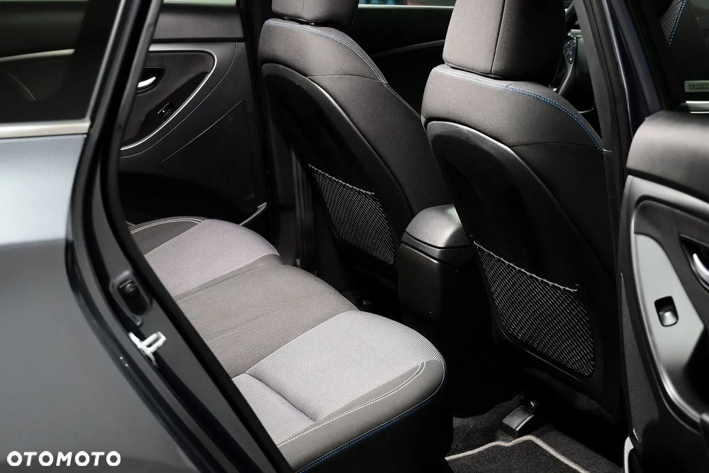 Hyundai i30 blue Kombi 1.6 CRDi DCT Passion - 11