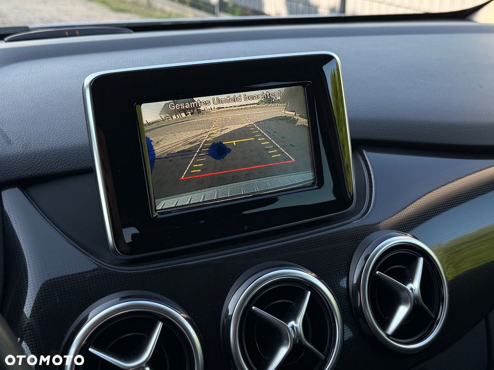 Mercedes-Benz Klasa B 180 BlueEFFICIENCY Edition - 21