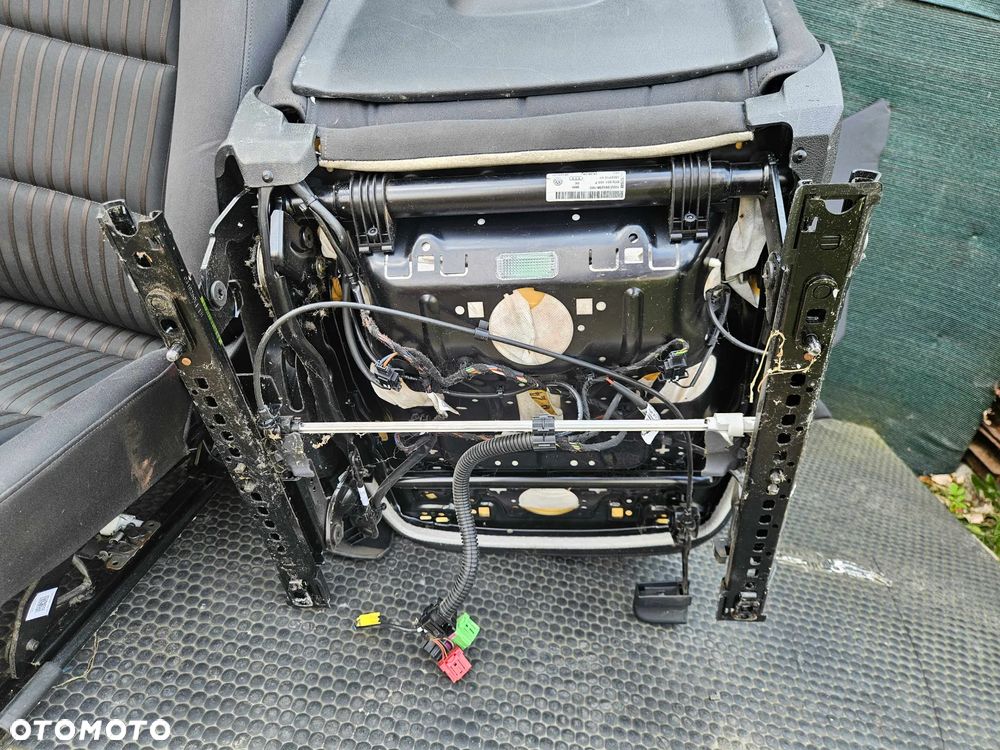 Fotele Fotel Kanapa Skladana Ciemne Grzane Elektryczne Ledzwia Podswietlanie  Audi A4 B8 Kombi Avant - 18