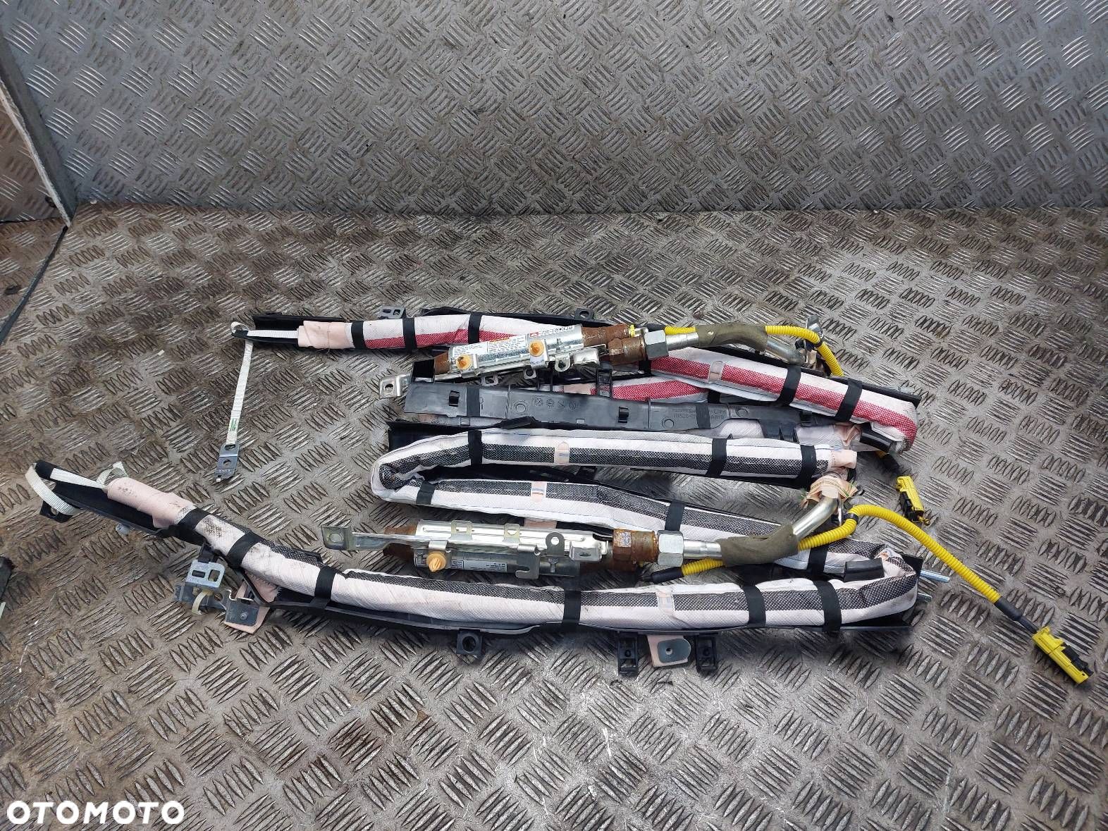 KURTYNA BOCZNA LEWA + PRAWA HONDA CR-V III 78877-SWA-A810 78826-SWA-A810 - 1
