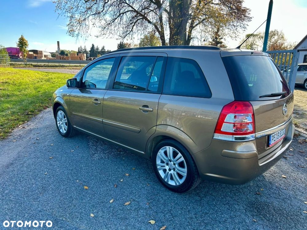 Opel Zafira - 38