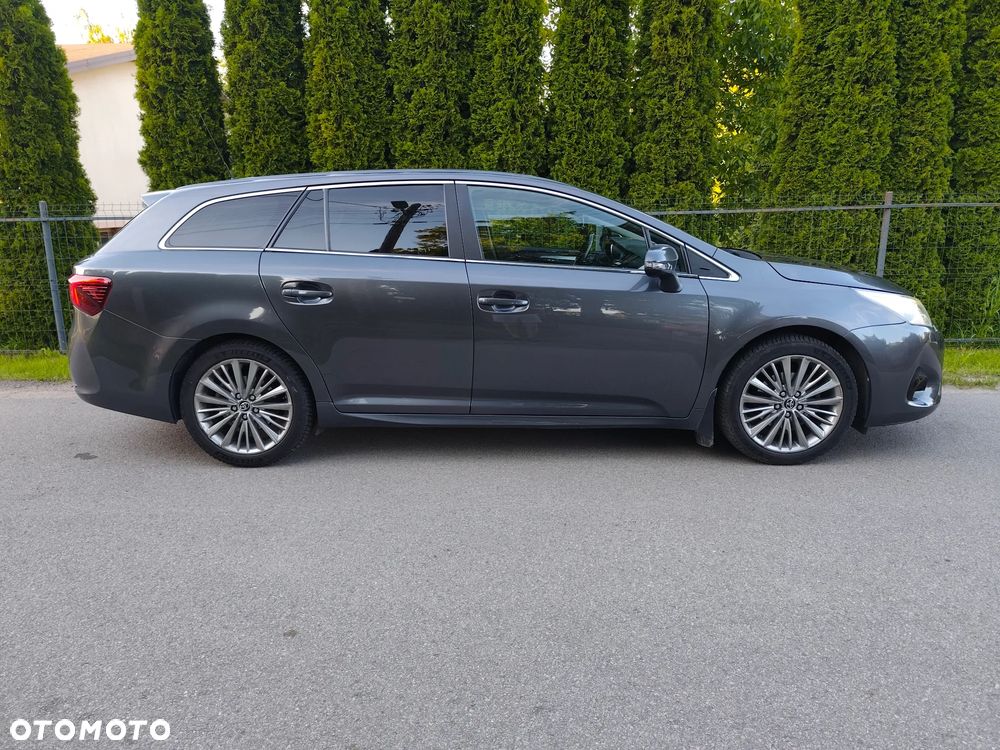 Toyota Avensis Touring Sports 1.8 Multidrive S Executive - 3