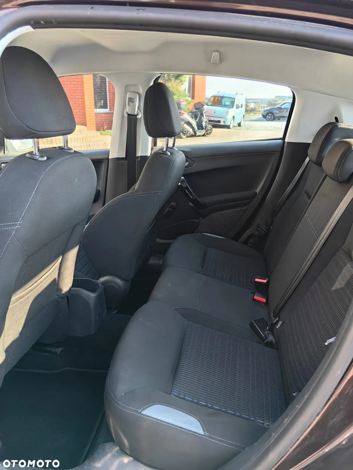 Peugeot 208 120 VTI Intuitive - 14