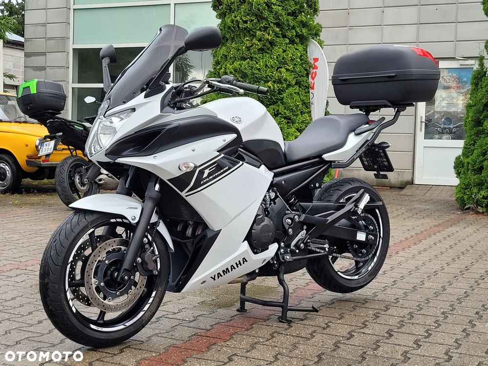 Yamaha XJ - 9