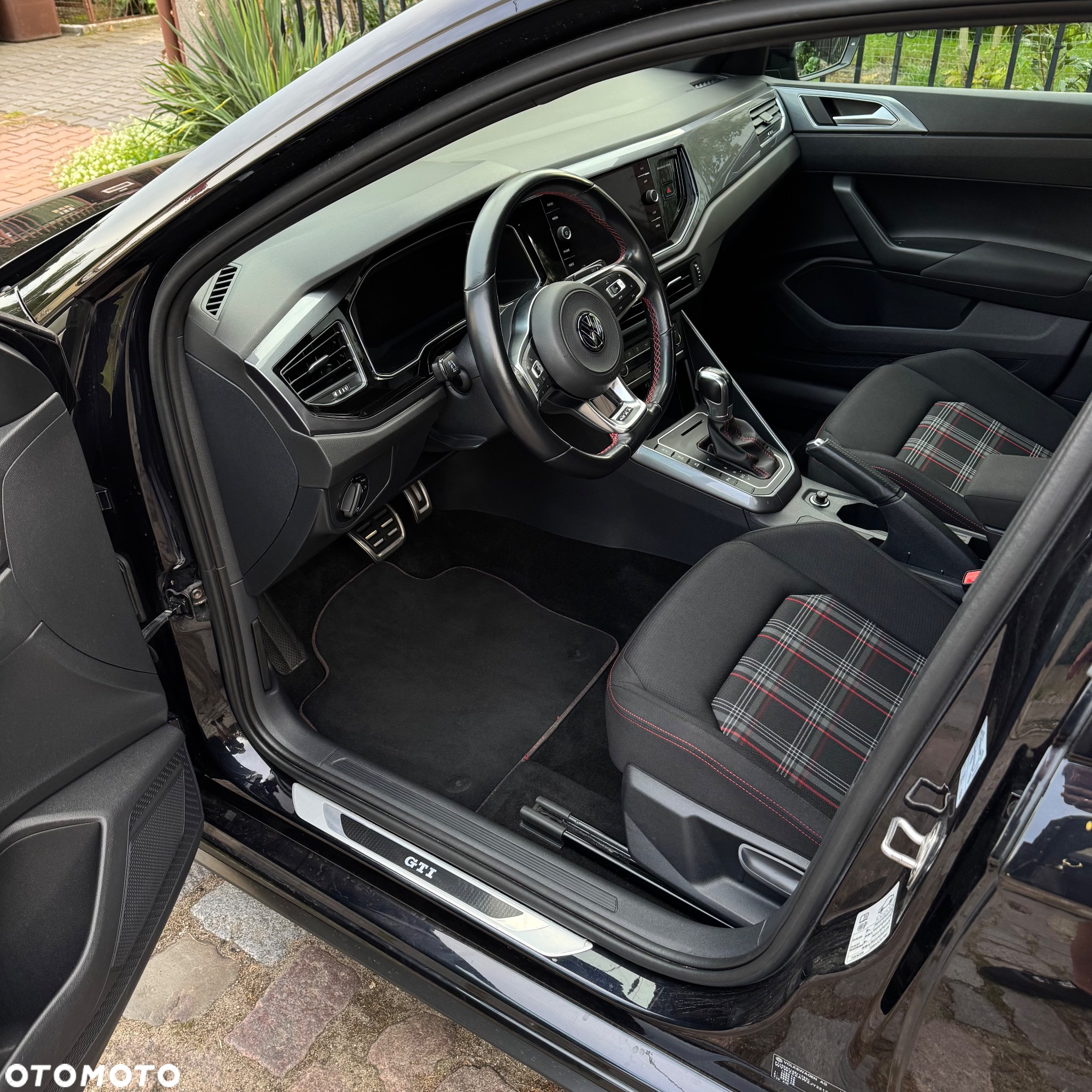 Volkswagen Polo 2.0 TSI GTI DSG - 18