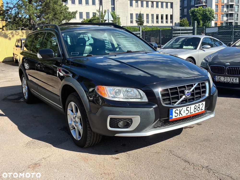 Volvo XC 70 D5 AWD Momentum - 3