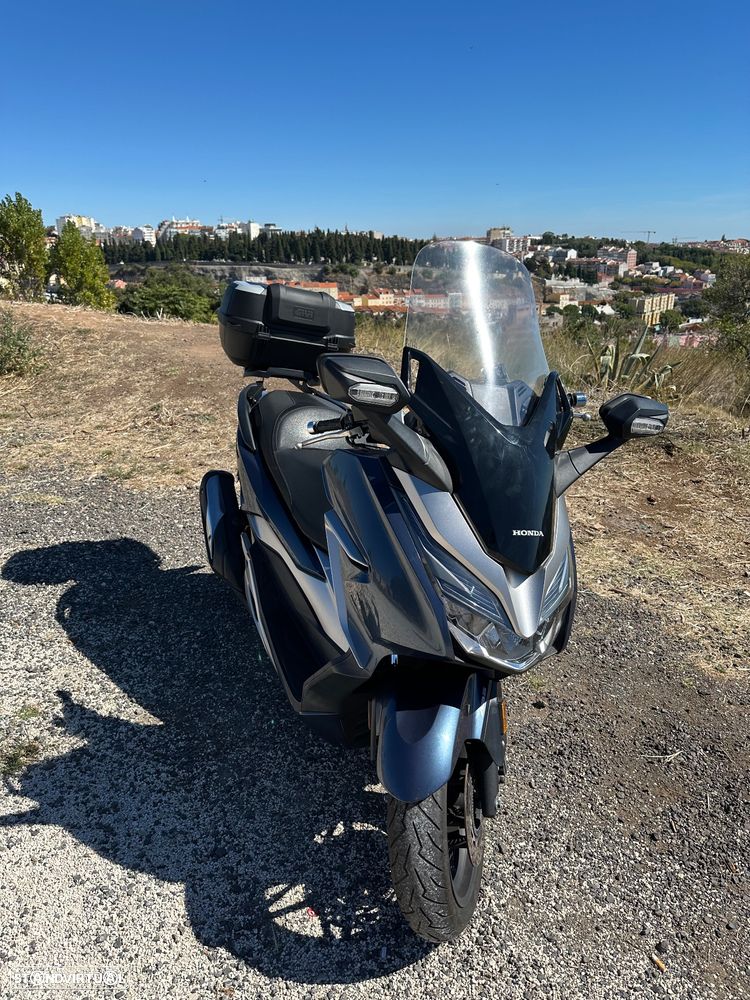 Honda Forza 300 - 3