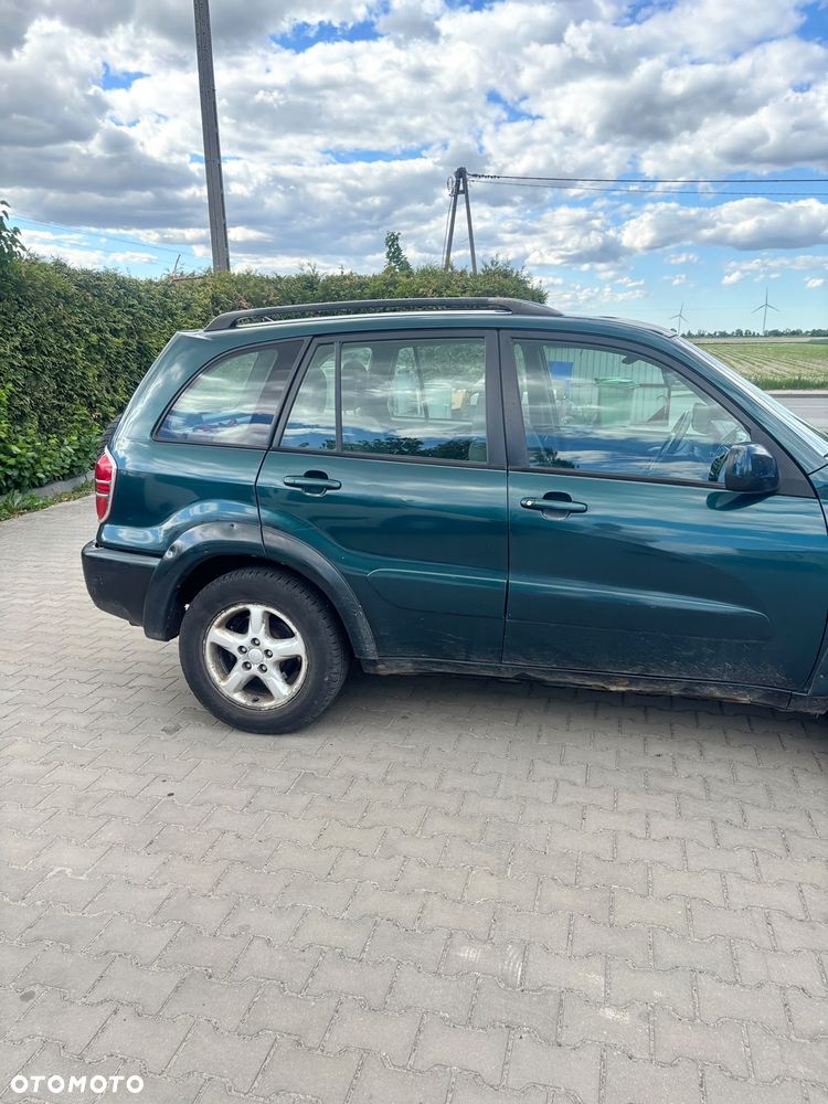Toyota RAV4 2.0 D-4D 4x4 - 4
