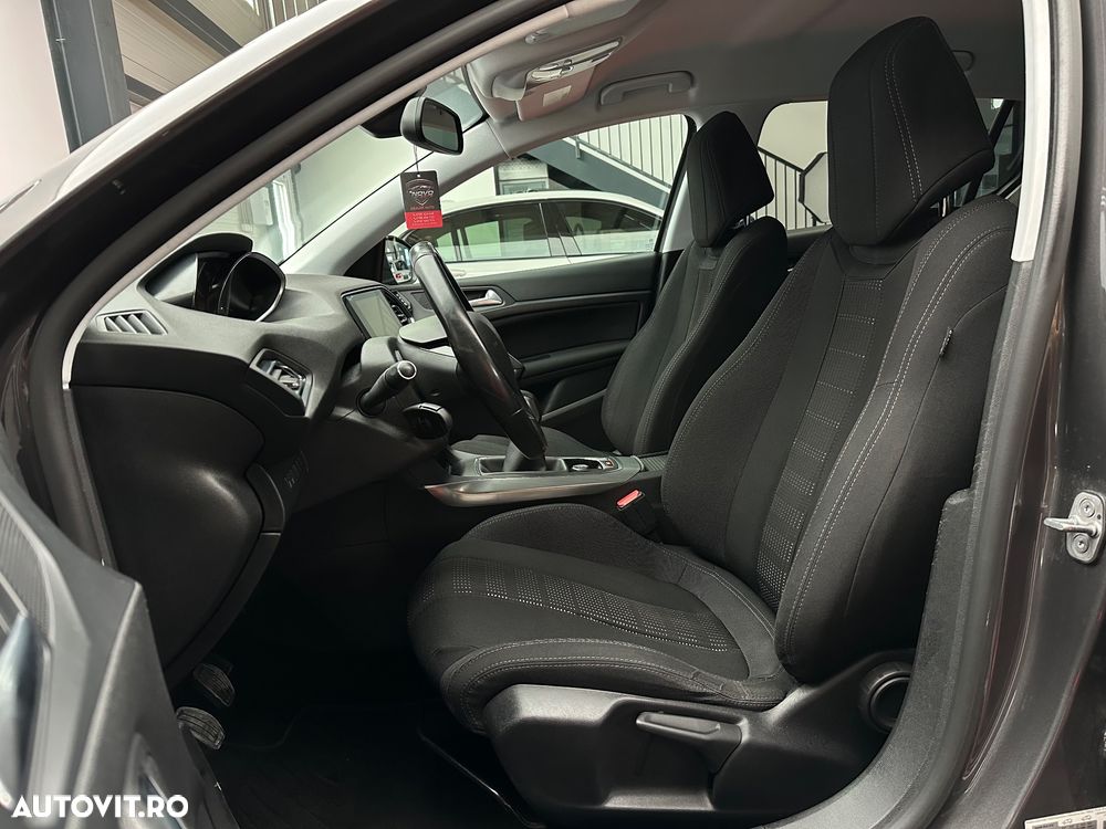 Peugeot 308 PureTech 110 Stop & Start Allure - 17