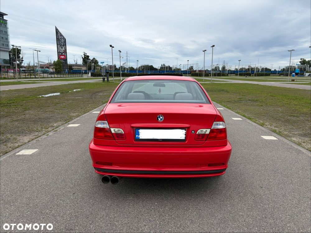 BMW Seria 3 323i - 5