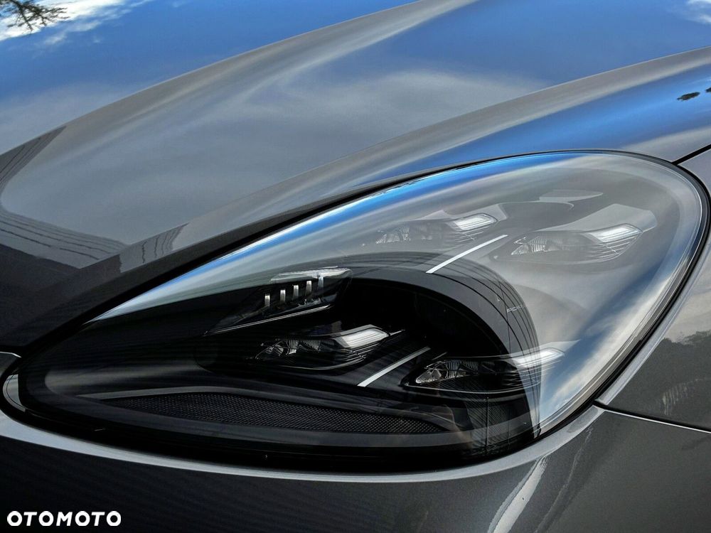 Porsche Cayenne - 10
