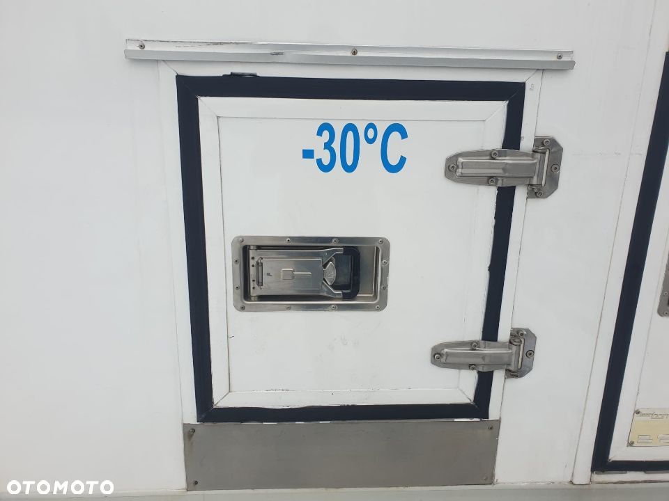 Volkswagen TRANSPORTER T6 CHŁODNIA IZOTERMA - 10