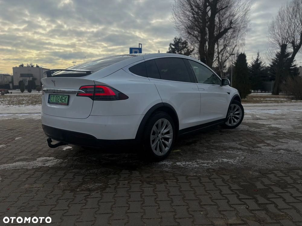 Tesla Model X - 2