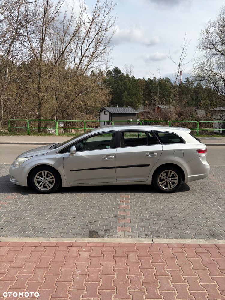 Toyota Avensis 2.0 D-4D Sol+NAVI - 7