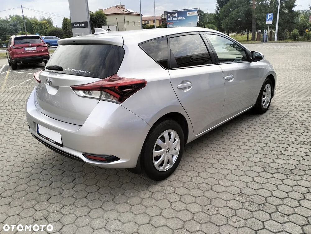 Toyota Auris 1.33 VVT-i Active - 3