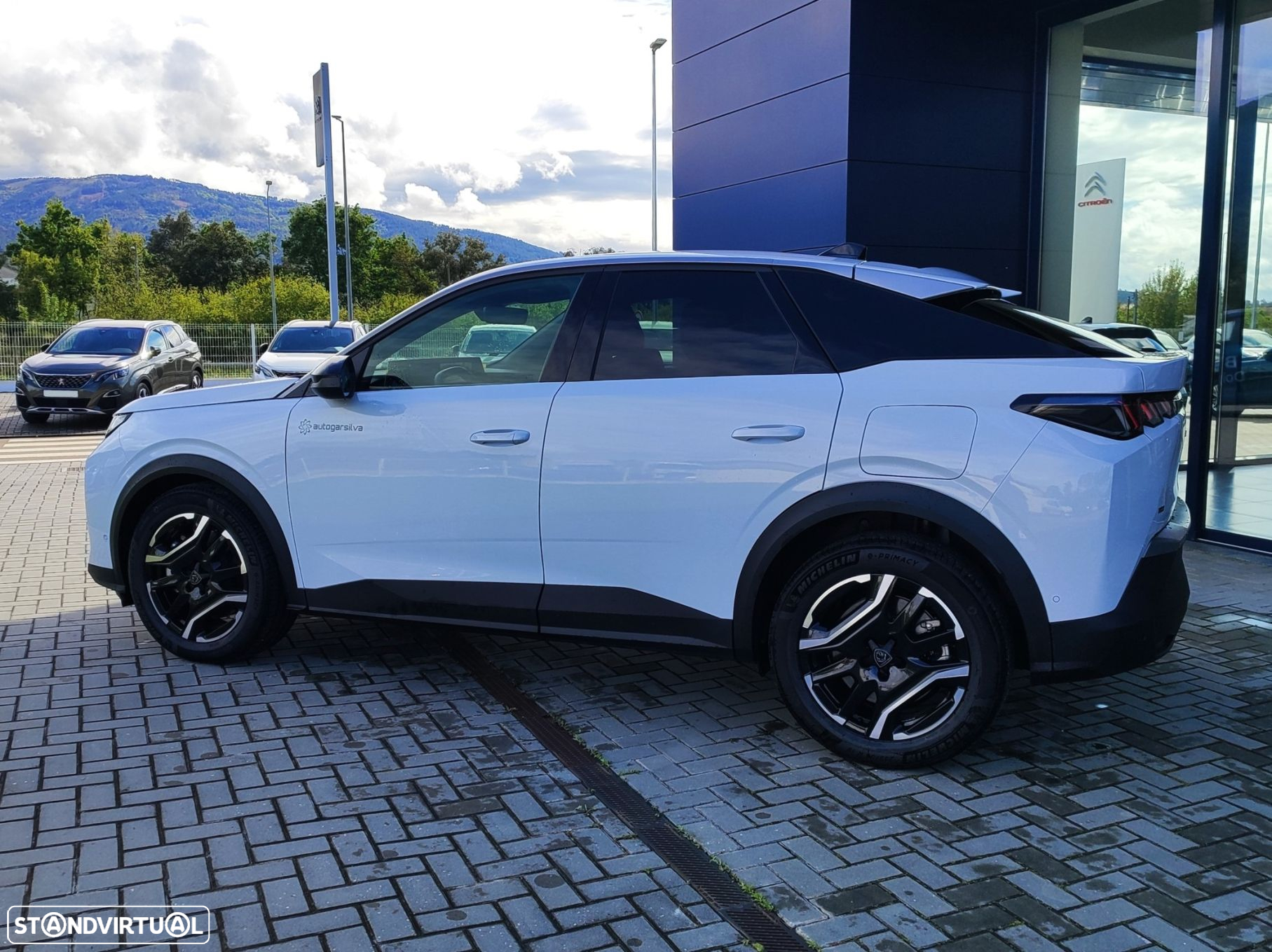 Peugeot E-3008 73 kWh Allure - 4