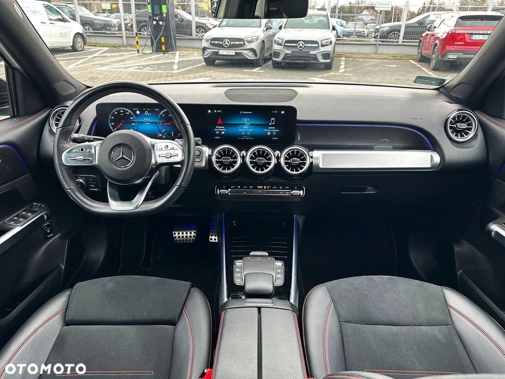 Mercedes-Benz GLB - 8