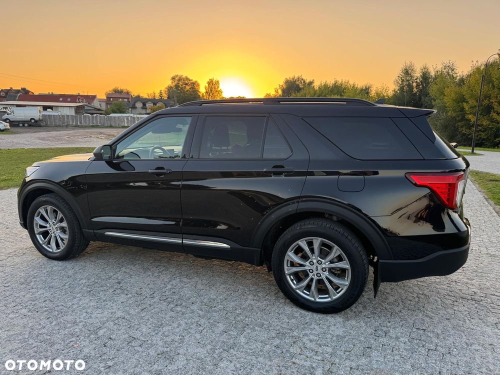 Ford Explorer - 2