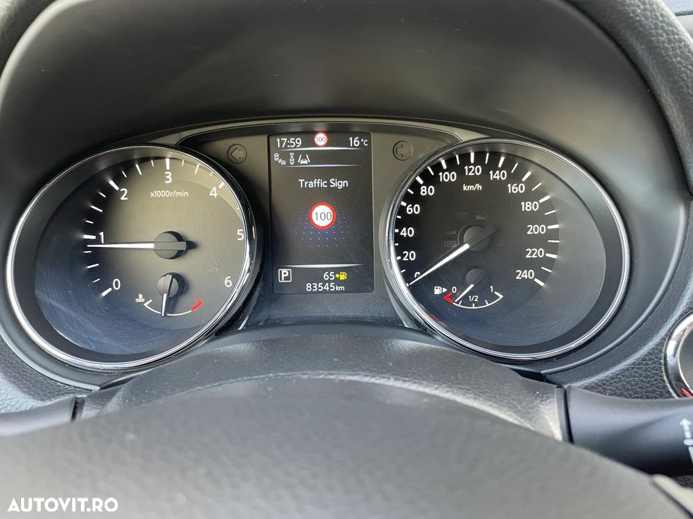 Nissan Qashqai 1.6 DCI Xtronic TEKNA+ - 27