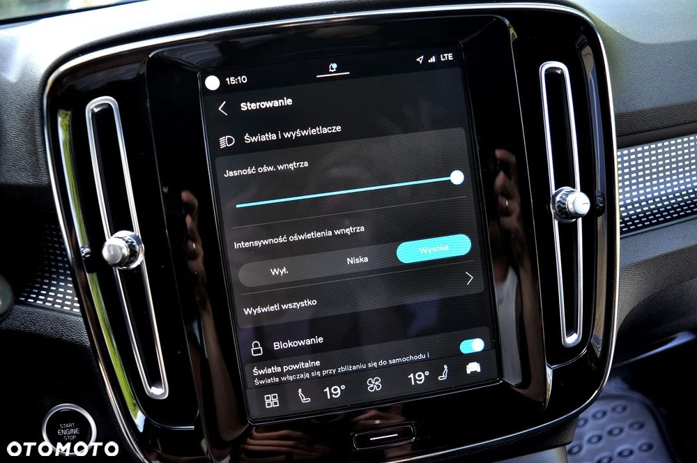 Volvo XC 40 B3 B DKG Core - 38