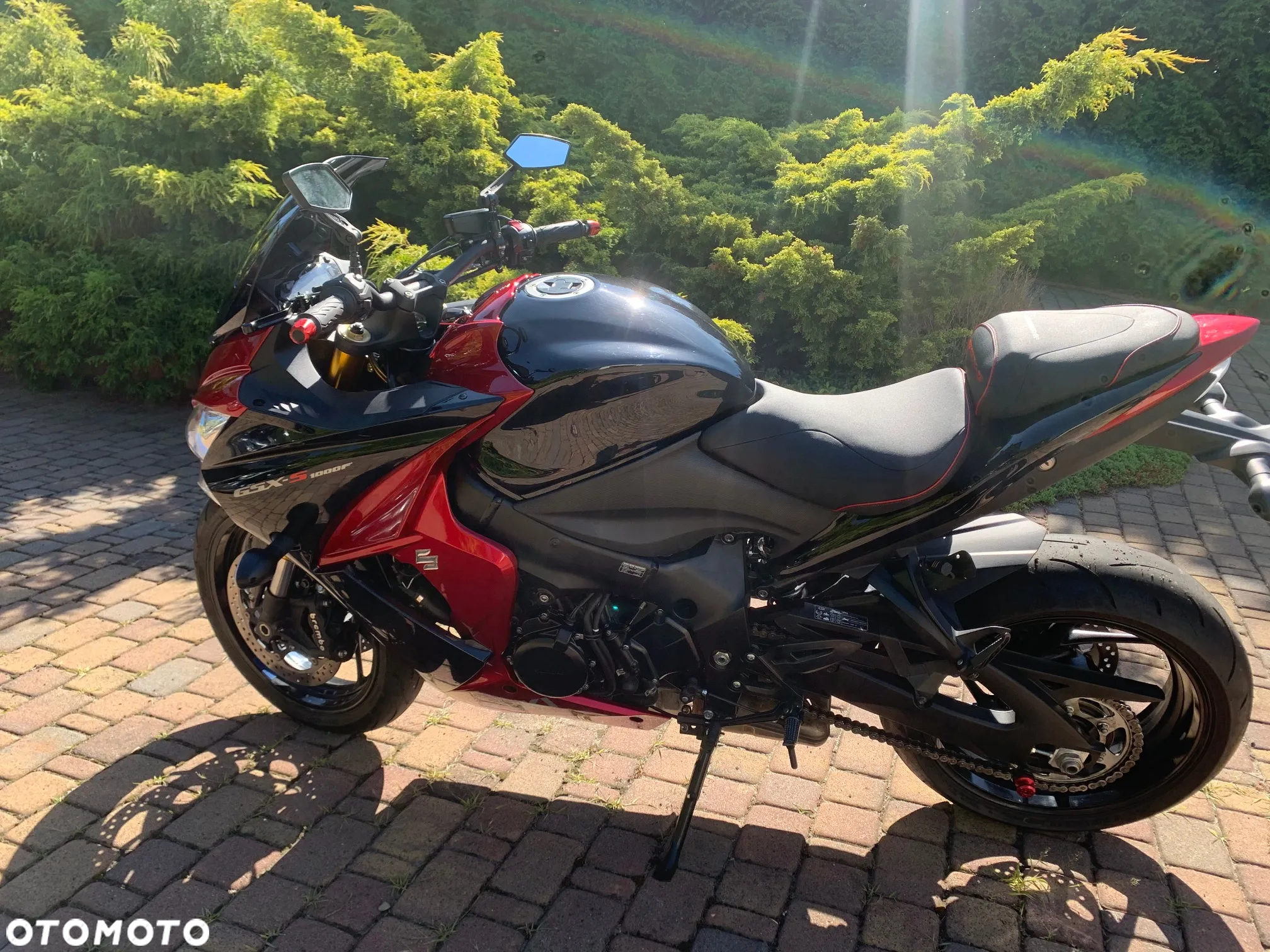 Suzuki GSX 1000 - 3