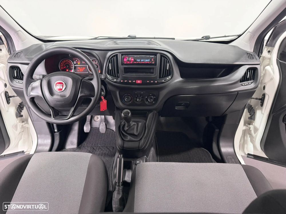 Fiat DOBLO CARGO 1.3 M-JET 95 CV - 3 LUGARES - IVA DEDUTIVÉL - 24